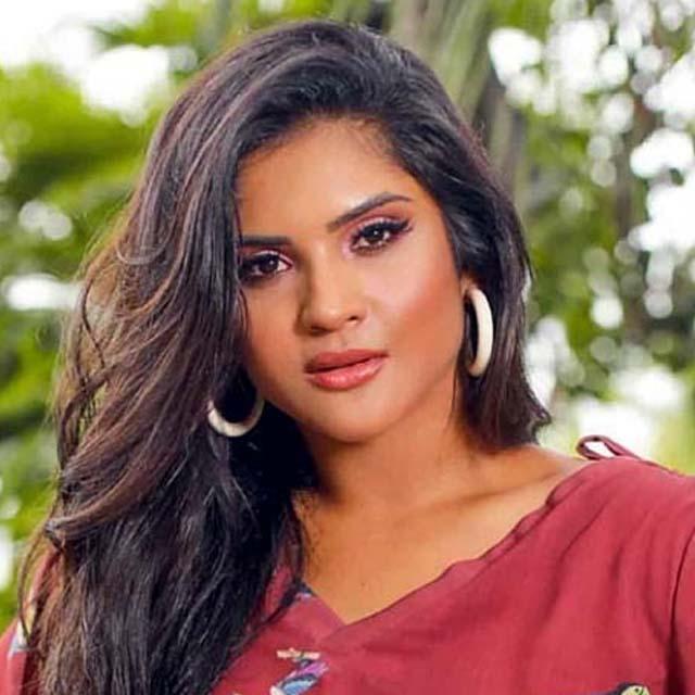 Mileide Mihaile pede para Facebook derrubar perfis fakes
